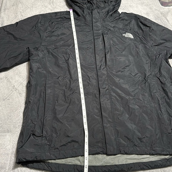 North face men’s rain jacket - Picture 11 of 16